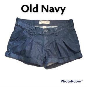 ❤️CLEARANCE Old Navy Women’s/ Teen  Low Rise Pleated Cuffed Denim Shorts Size 8